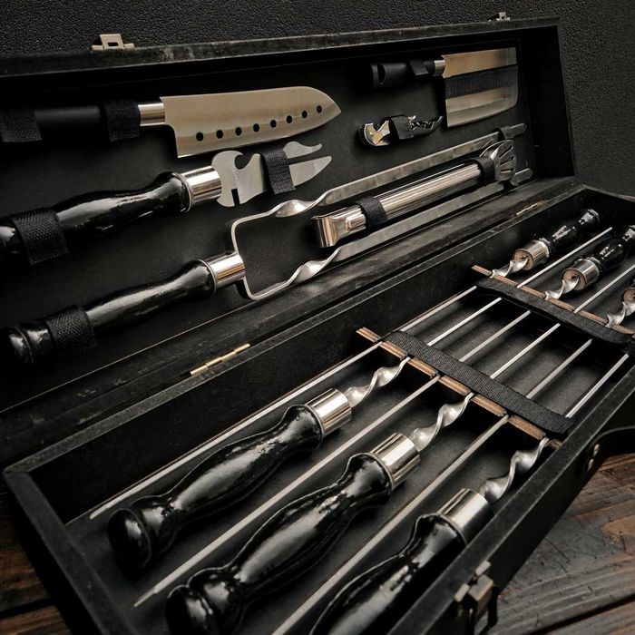 Набор шампуров в деревянном кейсе набір шампурів