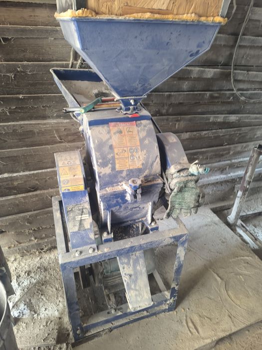 Продам дку зернодробілку