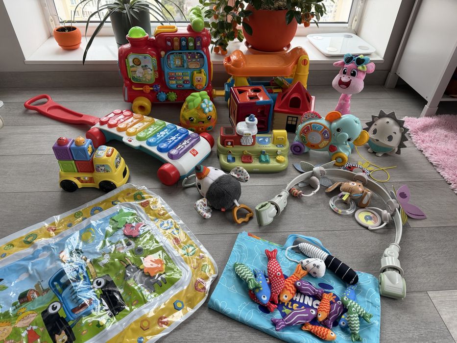 Развивающие игрушки б/у 1-2 года Fisher-Price, VTech, Tiny Love