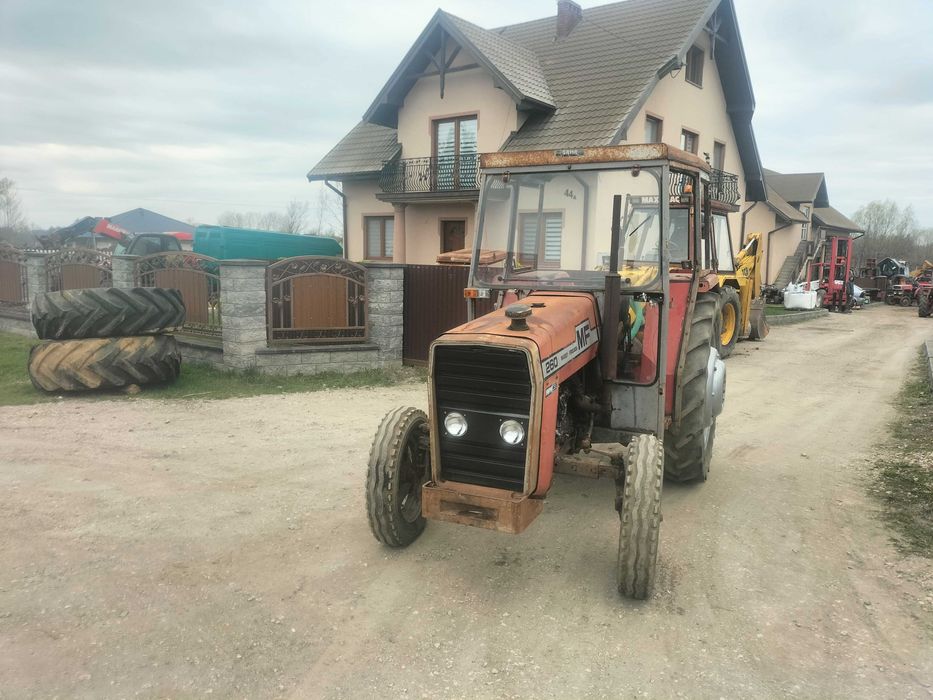 Massey Ferguson 260