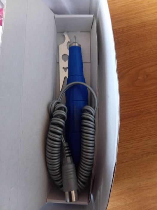 Продам профессиональный Фрезер  для маникюра и вытяжку