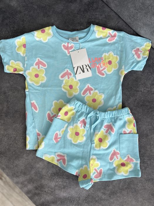 Дитячий костюмчик Zara 3роки 98 розмір!