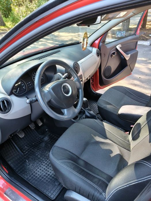 Продам Dacia Sandero 1.2 2009р.