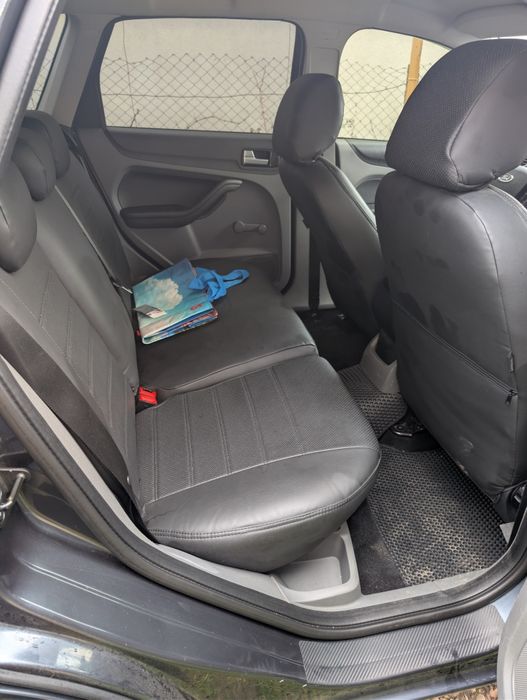 Форд фокус 2 2009 року.