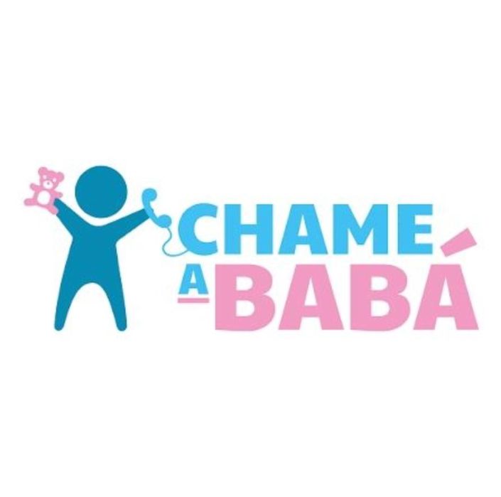 Ama cuidadora de criança