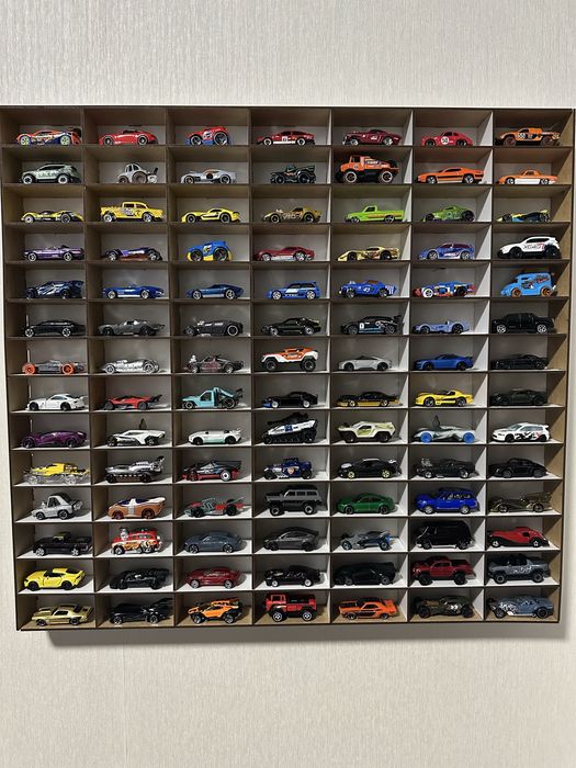 Полиця для машинок Hot Wheels