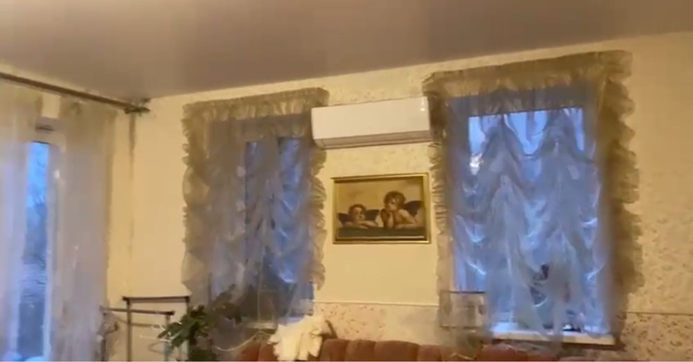 Для 4-х  осіб здається дві кімнати в  будинку  240 м з хазяіном (військовим) та двома собаками Суми