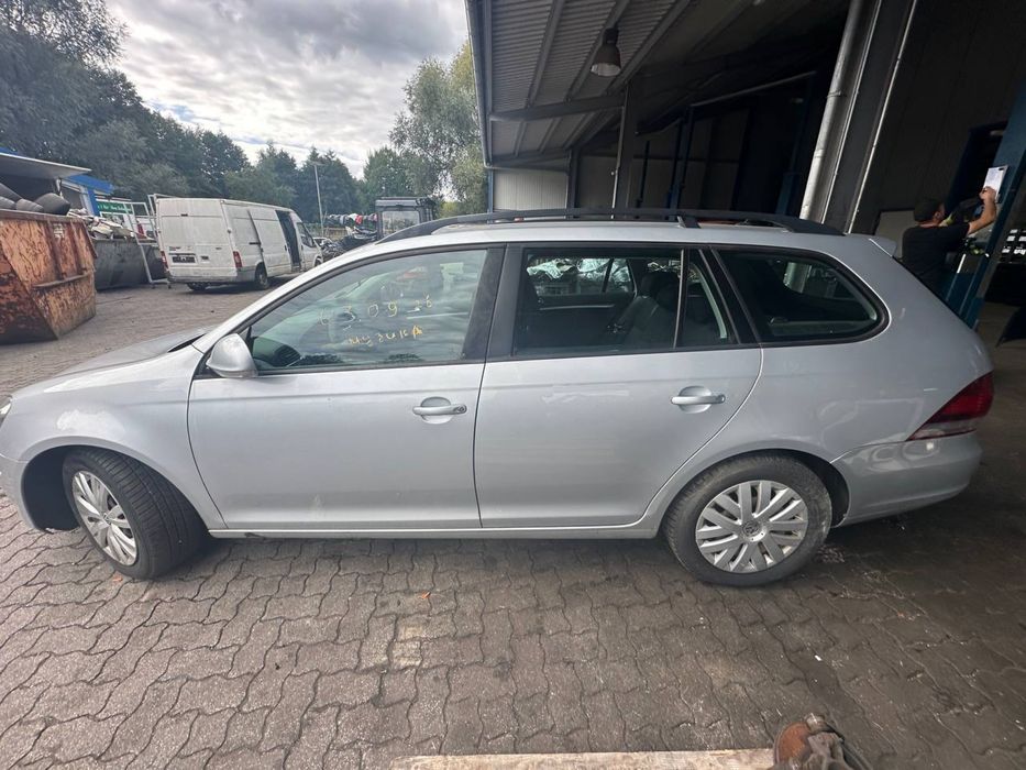 Volkswagen Golf 6 Авторозборка Розборка Запчастини 1.6 TDI Гольф 6