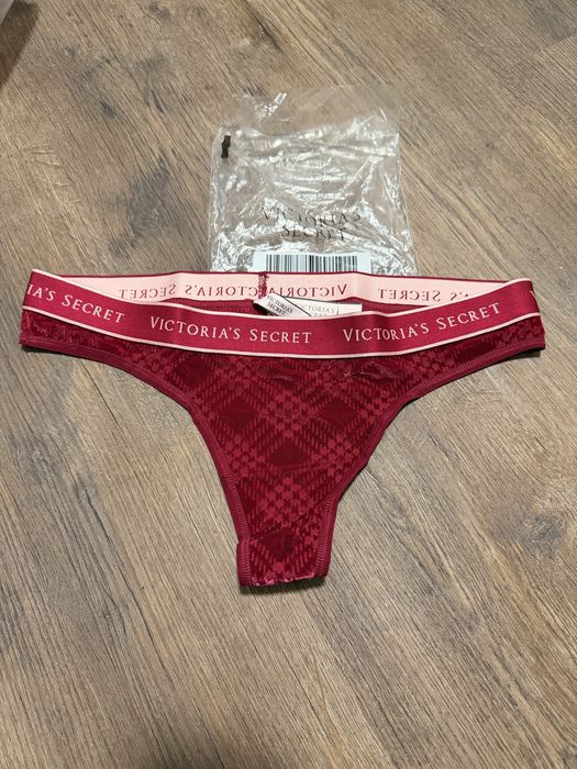 Victoria’s Secret stringi majtki bielizna bordowe r M