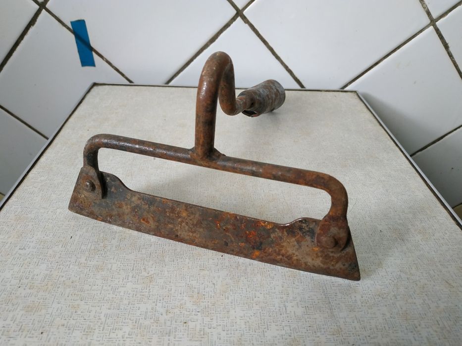 Сапка, тяпка, сапачка.