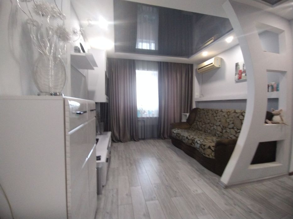 Продам 1- ком.кв-ру с кап.ремонтом,на Песках