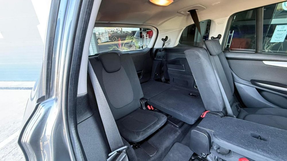 BMW 216 Gran Tourer — fotografia 5