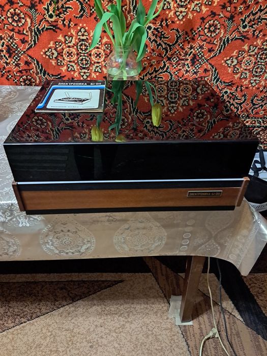 Програвач вінілових платівок Електроніка Б1 011