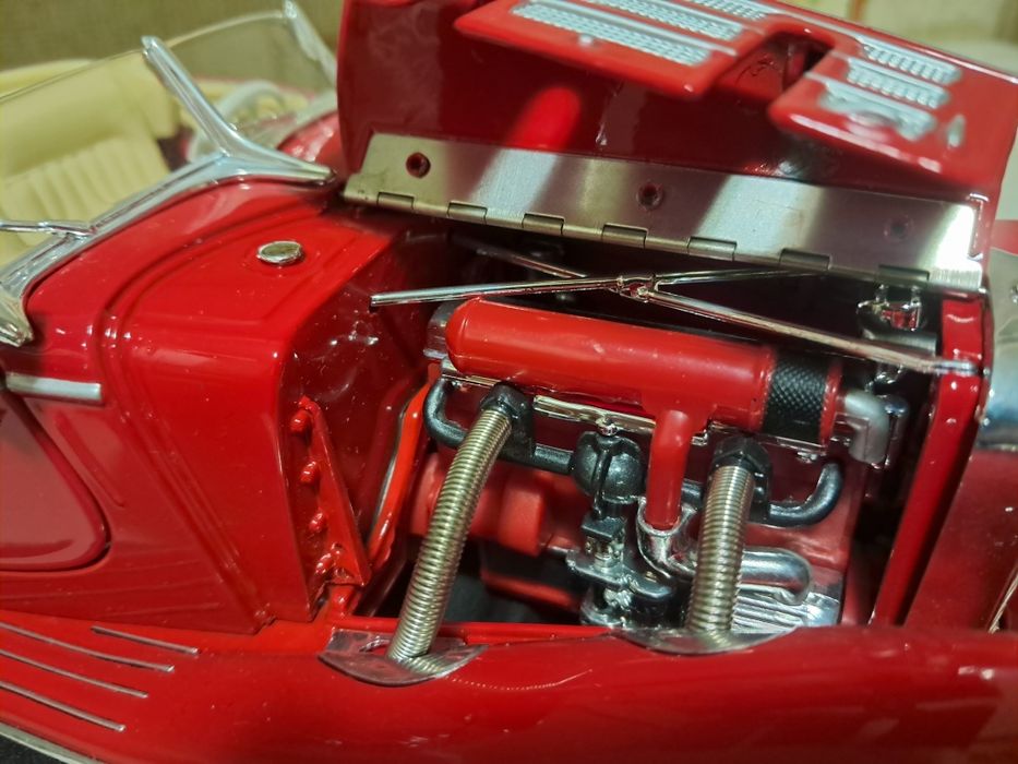 Масштабная модель 1/18  Mercedes Benz 500k Typ Specialroadster Maisto