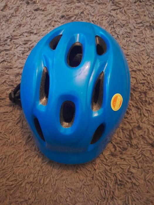 Capacetes e patins