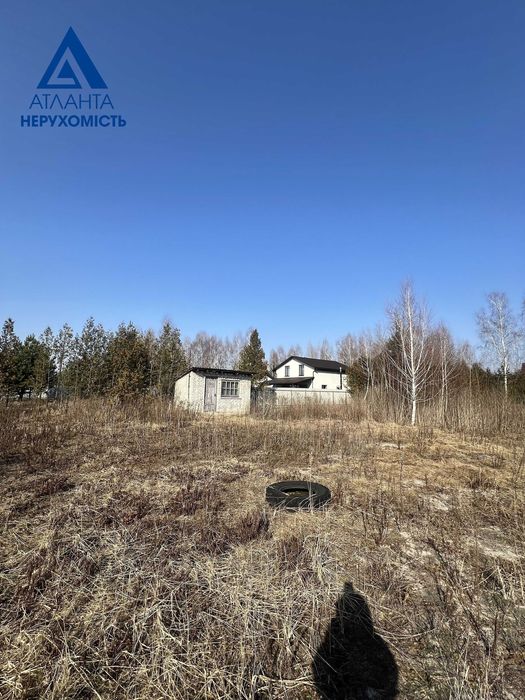 Пропонуємо до продажу 2 суміжні земельні ділянки  в селі Озерце.