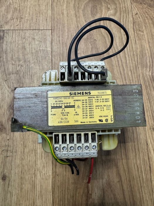 Transformator SIEMENS 4AM5241-8AC40-0C 50-60Hz