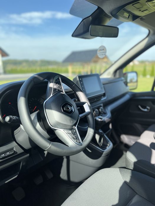 Wynajem busów 9 osobowych Przewóz osób wypozyczalnia