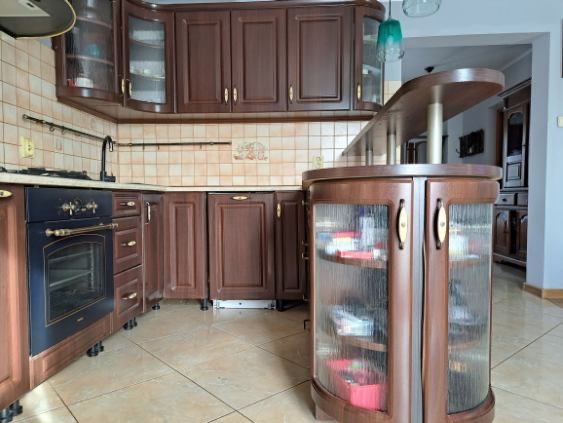 Meble kuchenne w zabudowie i sprzet agd