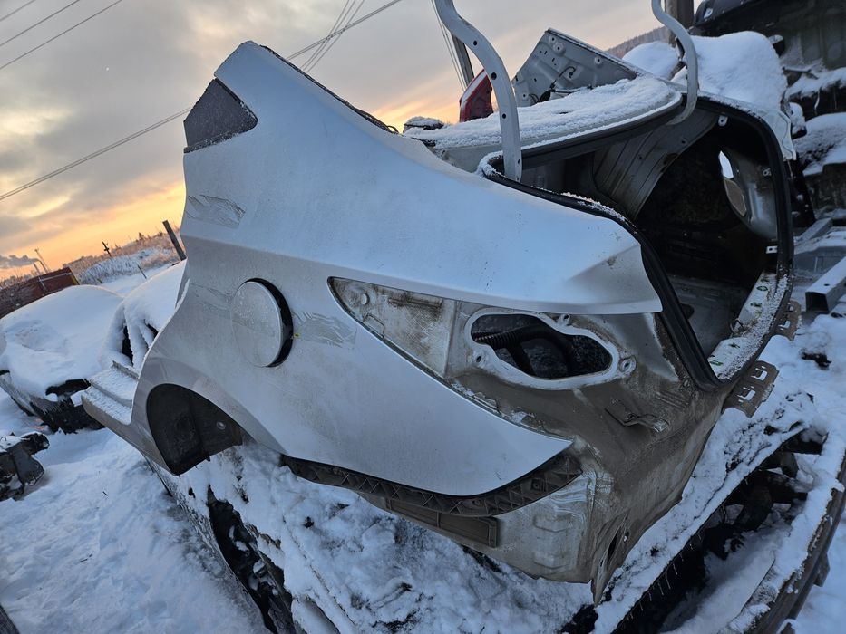 Задня четверть Крило HYUNDAI accent