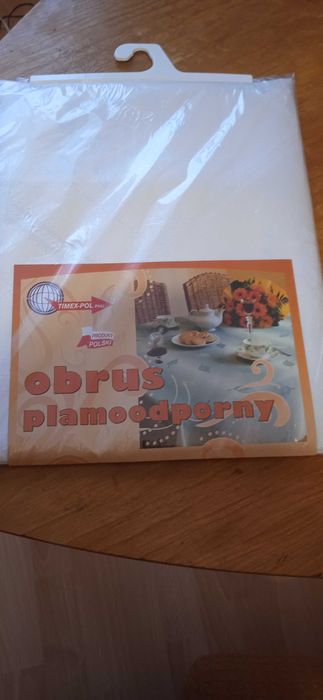 Obrus plamoodporny, biały, 110x155.