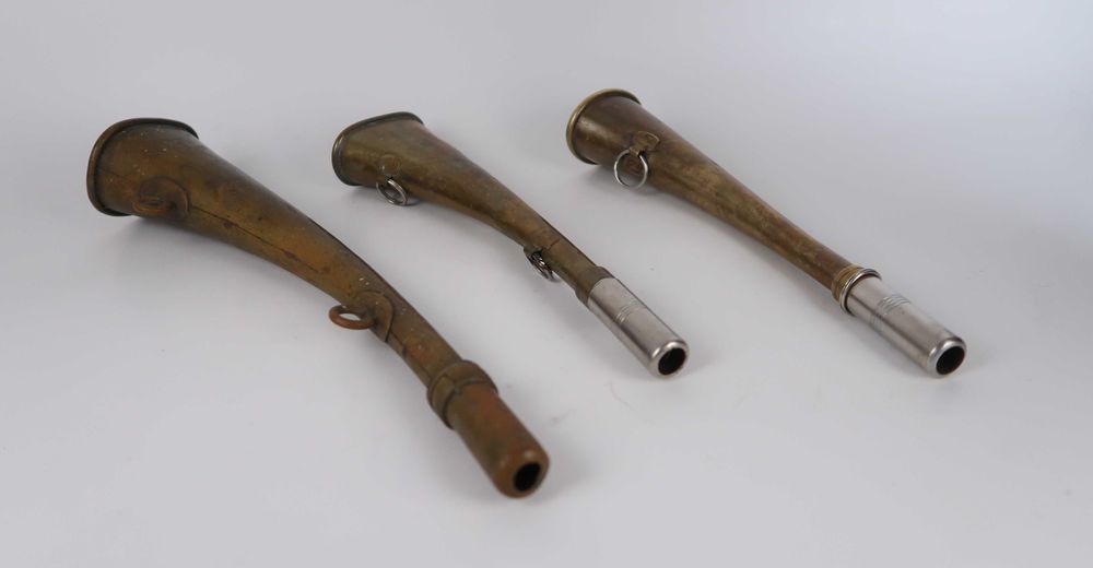 Cornetas de caça antigas, CADA