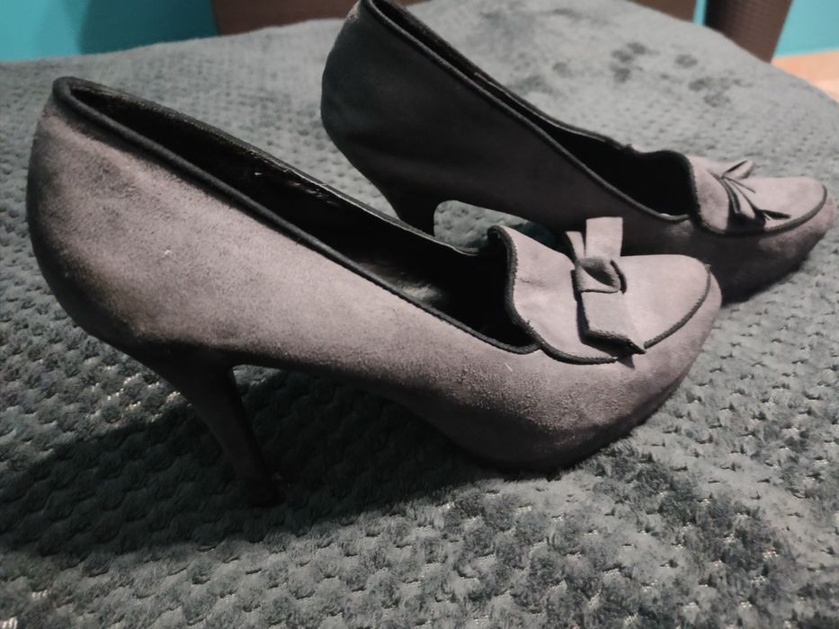 Szare grafitowe zamszowe szpileczki kokardka r 42 Graceland