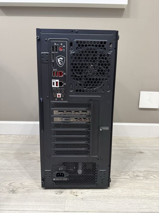 Komputer stacjonarny i7-9700K / GTX 1070 Ti / 32GB RAM / NVMe