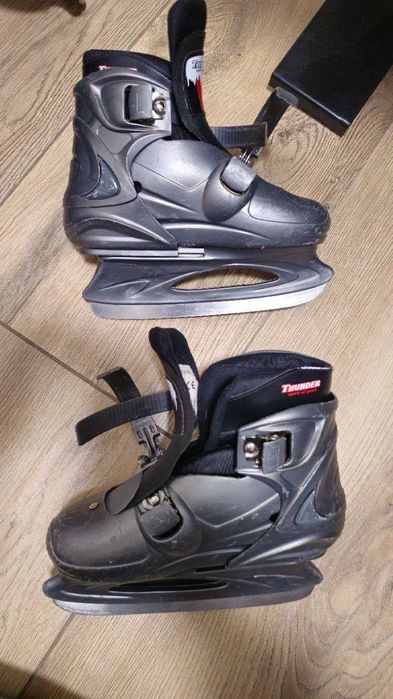 Łyżwy, rozmiar 33-36, regulowane