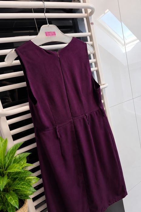 Elegancka sukienka M 38 buraczkowa klasyczna minimalistyczna