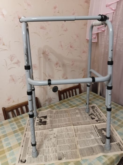 Ходунки шаговые б/у