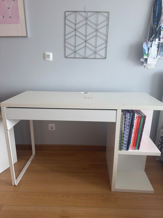Mesa secretária quarto