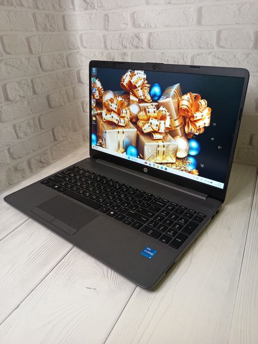 Ноутбук HP 250R G9 I5-1335U 10 ядер є коробка