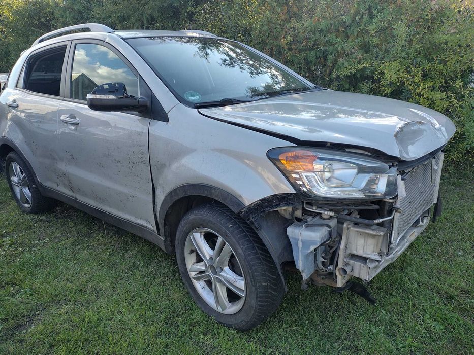 Ssang yong korando uszkodzony