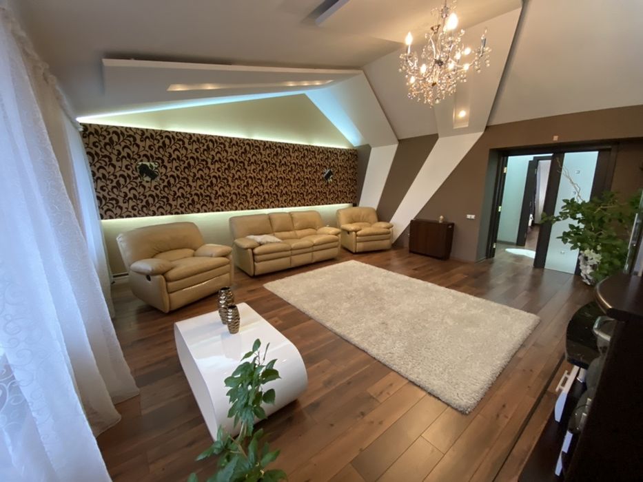 Продажа 2- уровненной стильной 4 комнатной квартиры