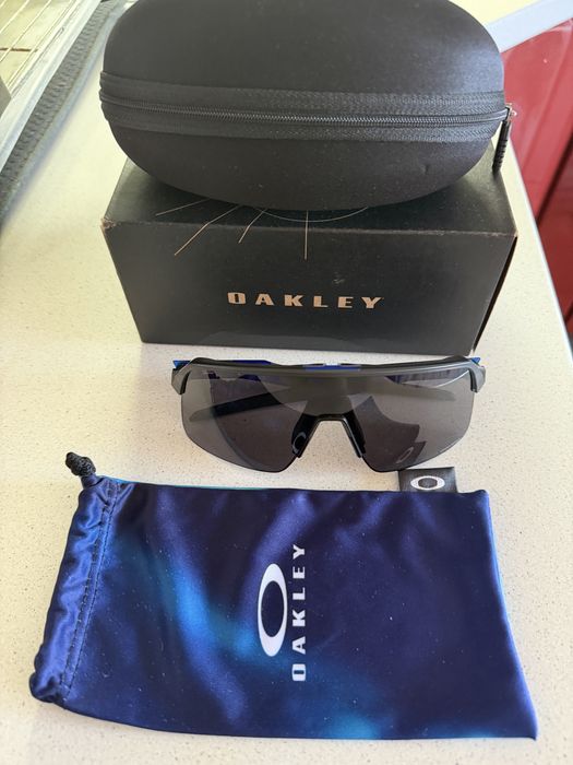 Oakley Sutro Lite