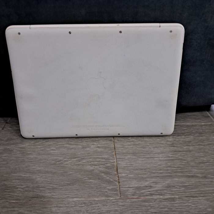 Продам ноутбук MacBook