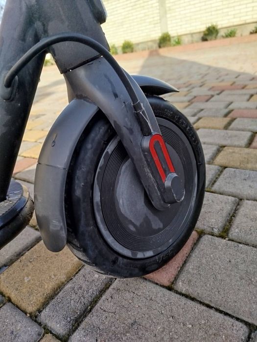 Продам електросамокат Xiaomi Scooter 4 pro