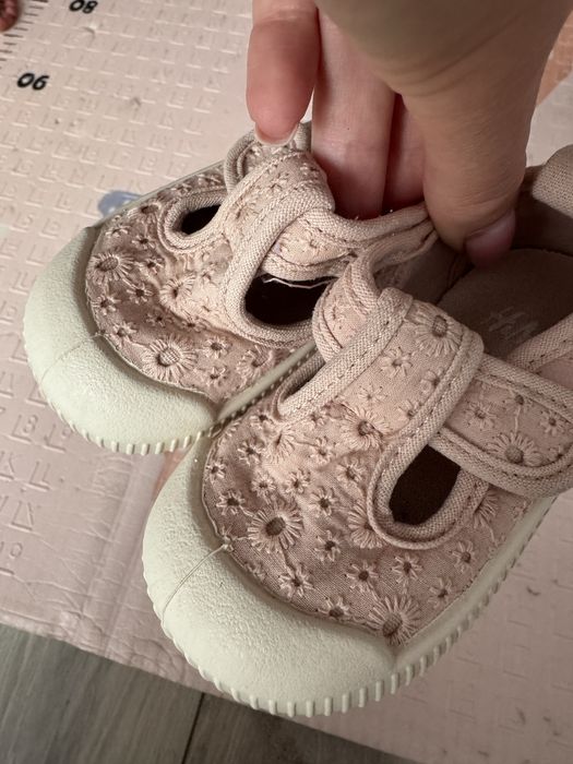 Взуття дитяче розмір 18/19 H&M