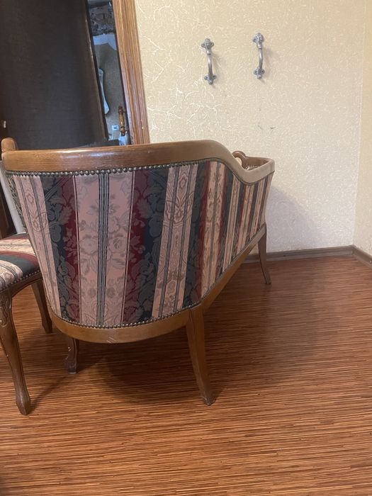 Продам мебель старинную