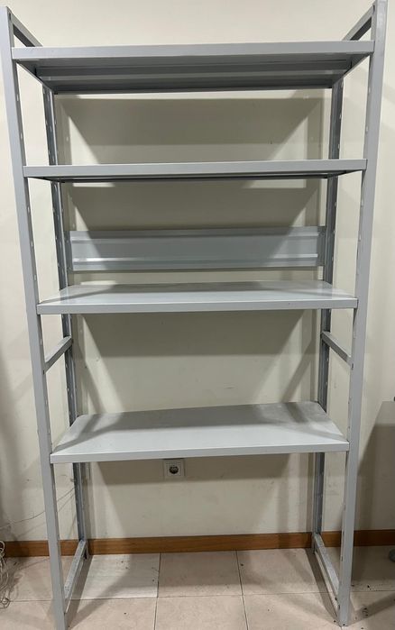 Estantes dimensões 1500x400x1000 pequena/ 2000x400x1000 grande