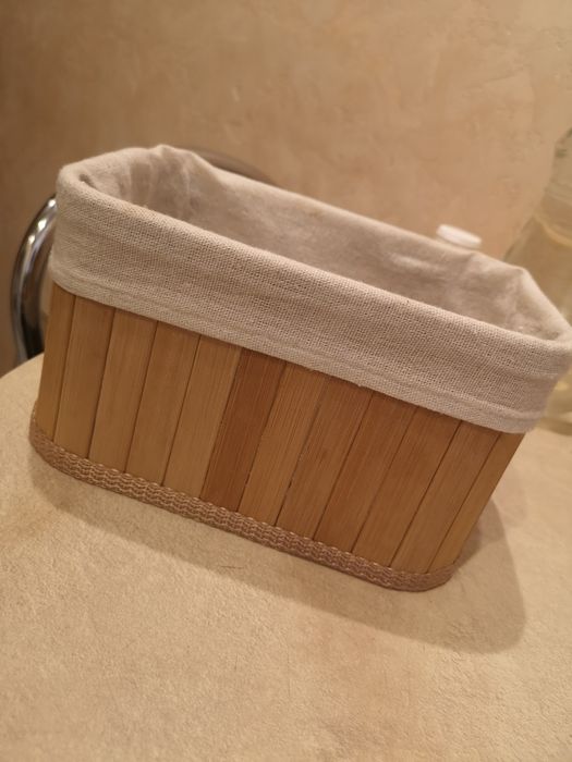 Koszyk na kosmetyki lub inne drobiazgi