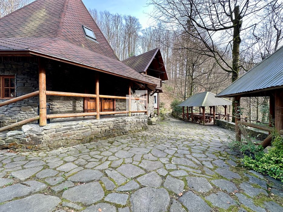 Продається неповторний готель, на березі річки! Лумшори! Закарпаття