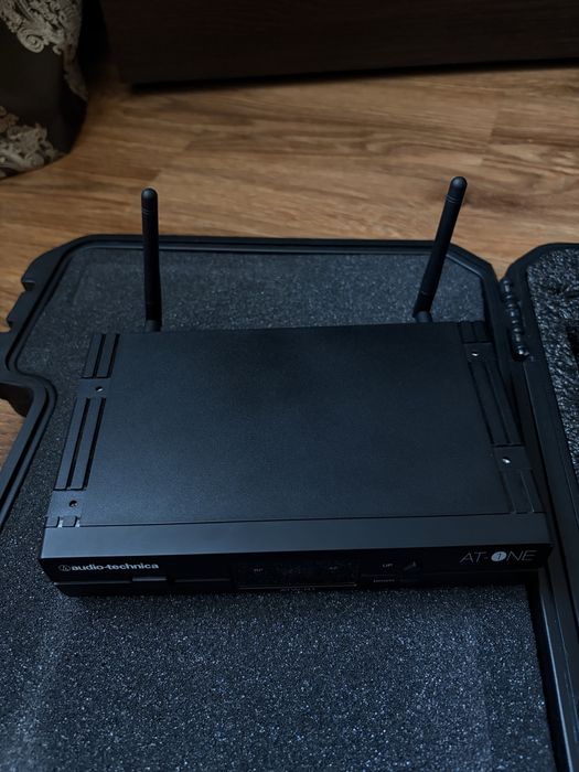Мікрофон зі станцією