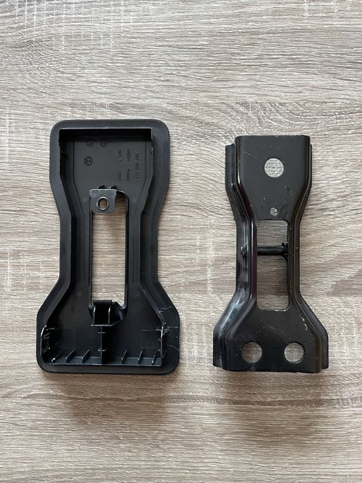 Zestaw mocowań foteli 2rzedu wraz z osołonkami Ford Connect/Vw Caddy