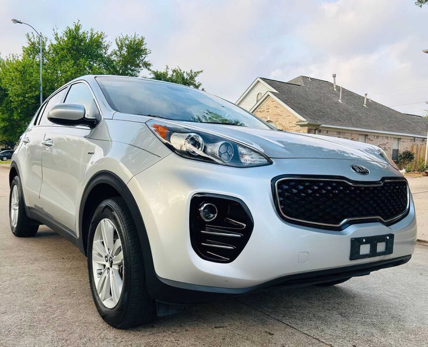 Kia Sportage LX      2017