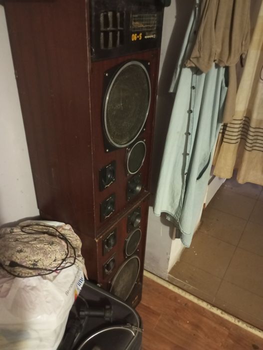 Колонки с 90 левая и правая