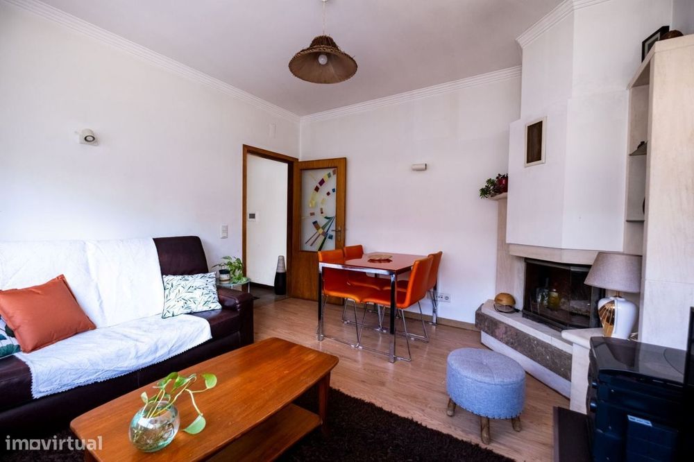 Apartamento T1 - Urbanização Gorgulão em Coimbra com Garagem