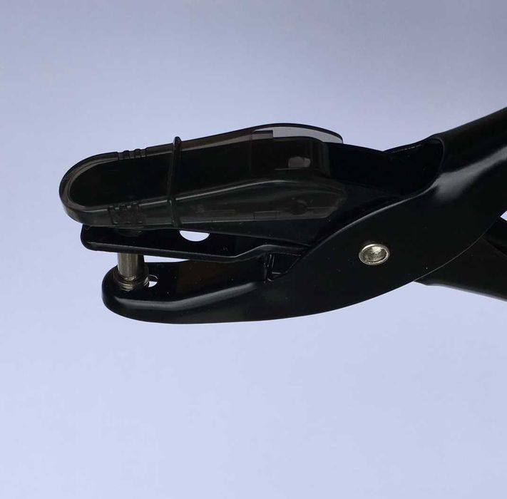 Dziurkacz kleszczowy szczypcowy kasownik konduktorski 4mm mocny