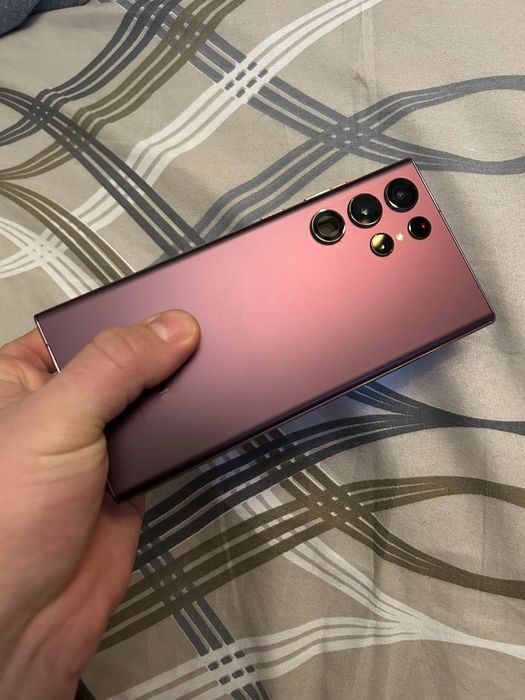 Обміняю Самсунг S22 ультра на айфон ОПИС